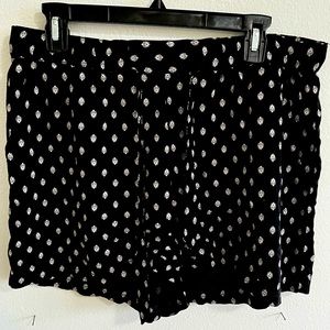 Susina Black + White Front Tie Shorts